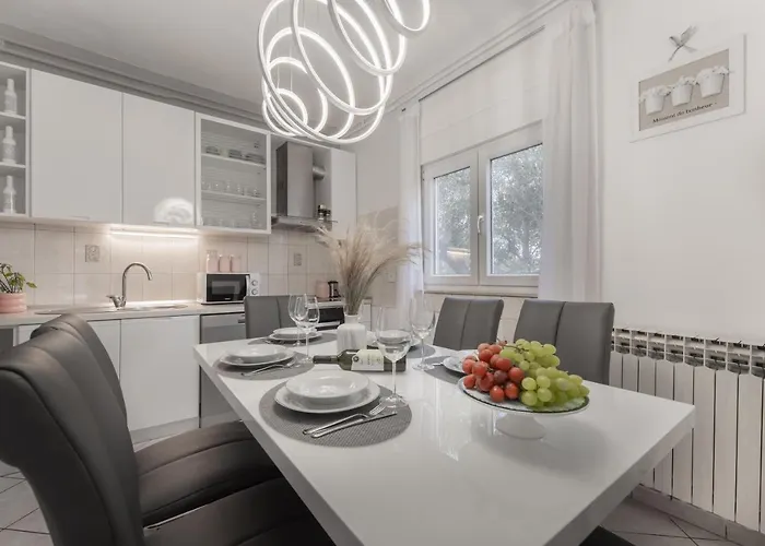 Apartment Lana Vidikovac *