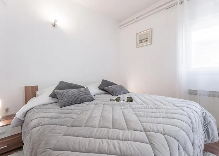 Lana Vidikovac Apartment *
