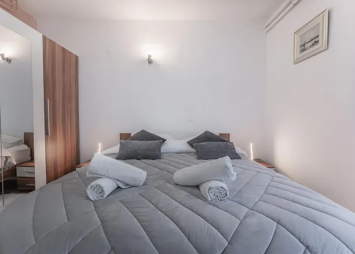Lana Vidikovac Apartment