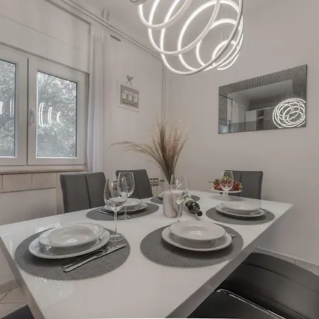 Apartment Lana Vidikovac *