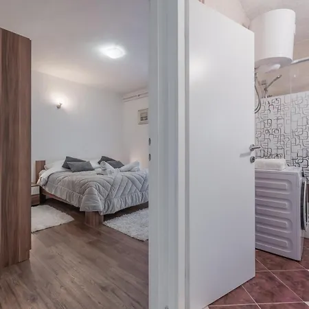 Apartment Lana Vidikovac *