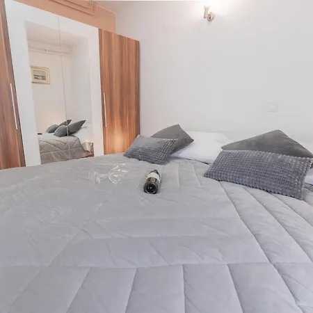Lana Vidikovac Apartment Zadar