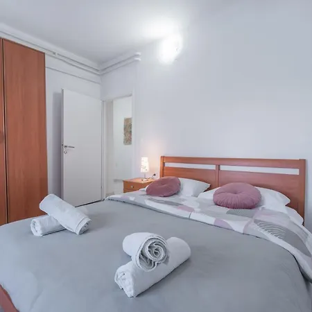 Apartment Lana Vidikovac