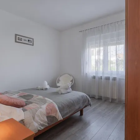 Lana Vidikovac Apartment *